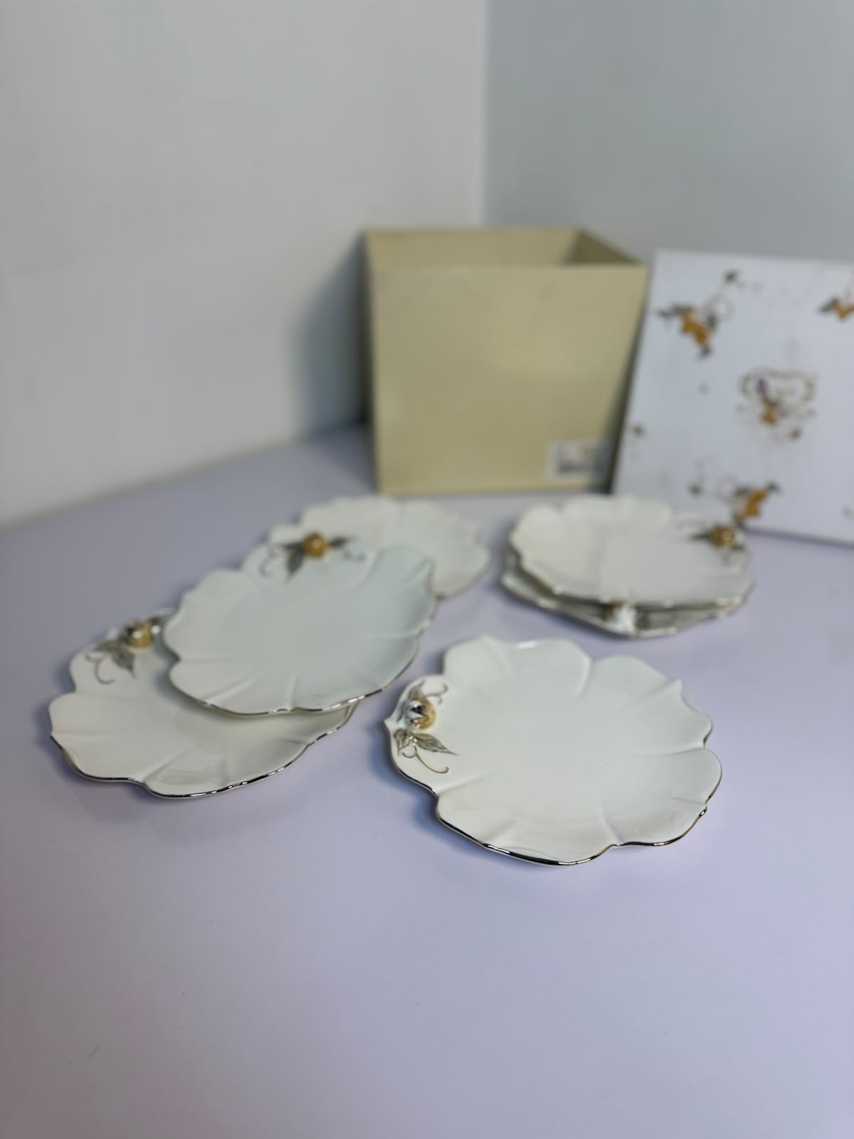 Angela Elegant Floral Gold Accent Ceramic Dinner Plate 6psc set