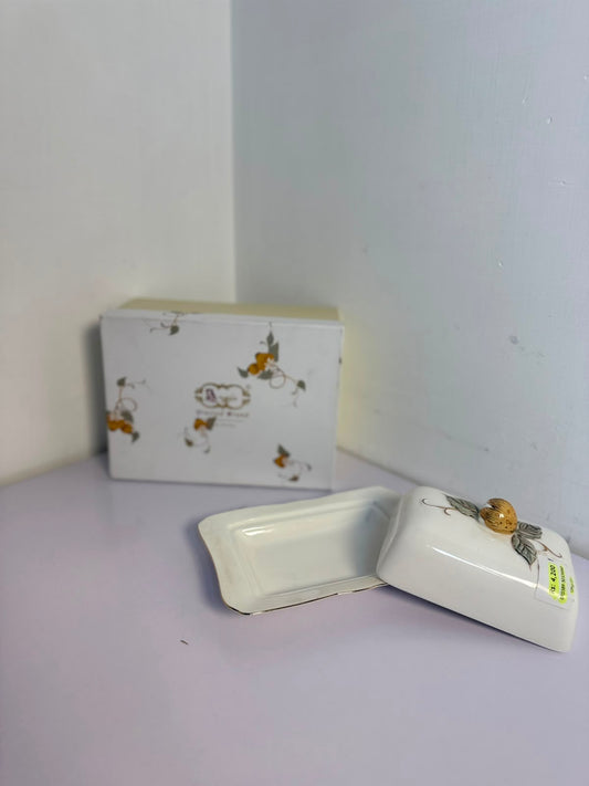 Angela Elegant Gold Accent Ceramic Butter Dish With Lid